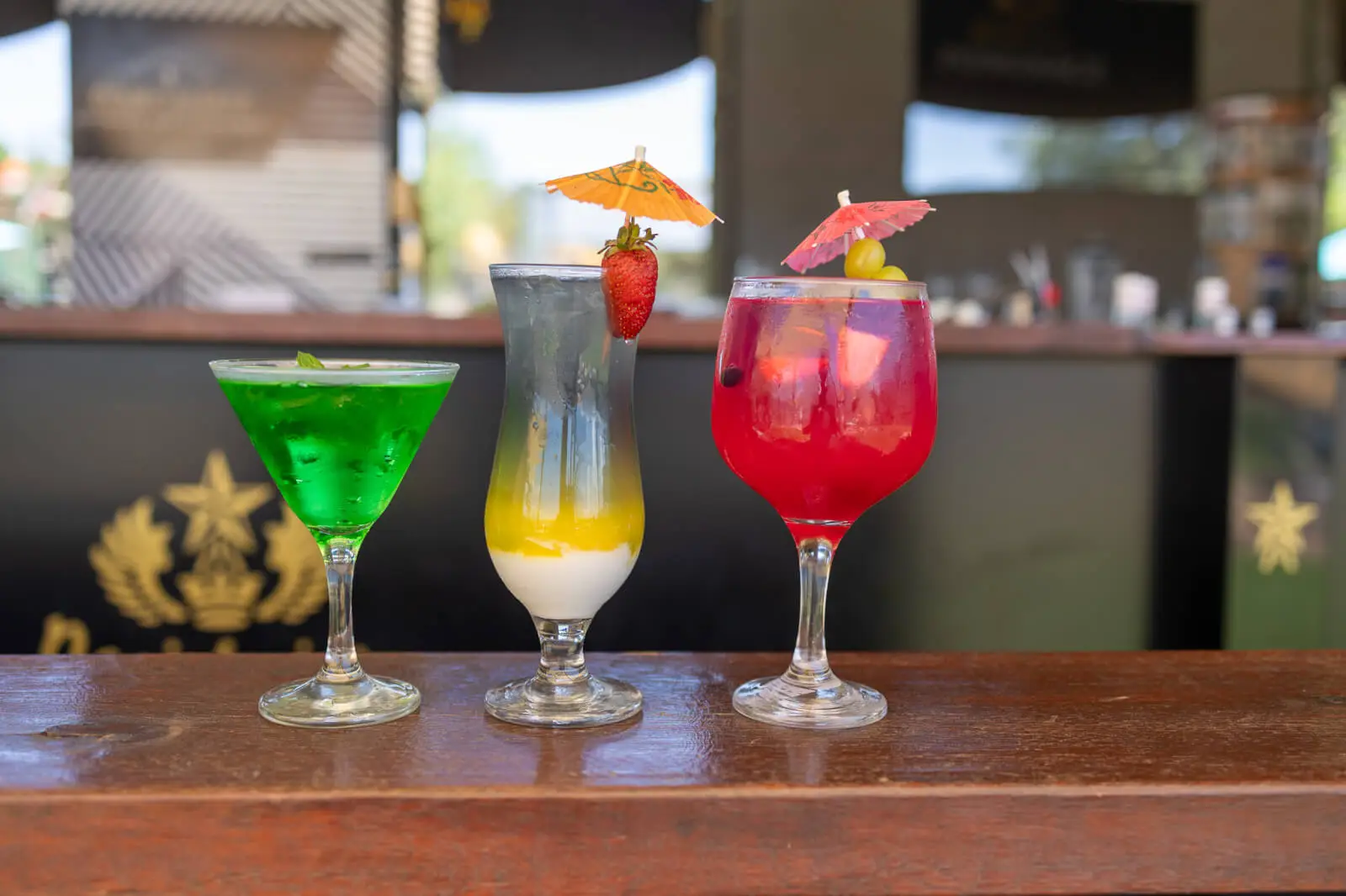 Zanzi-style cocktails lined up on the bar