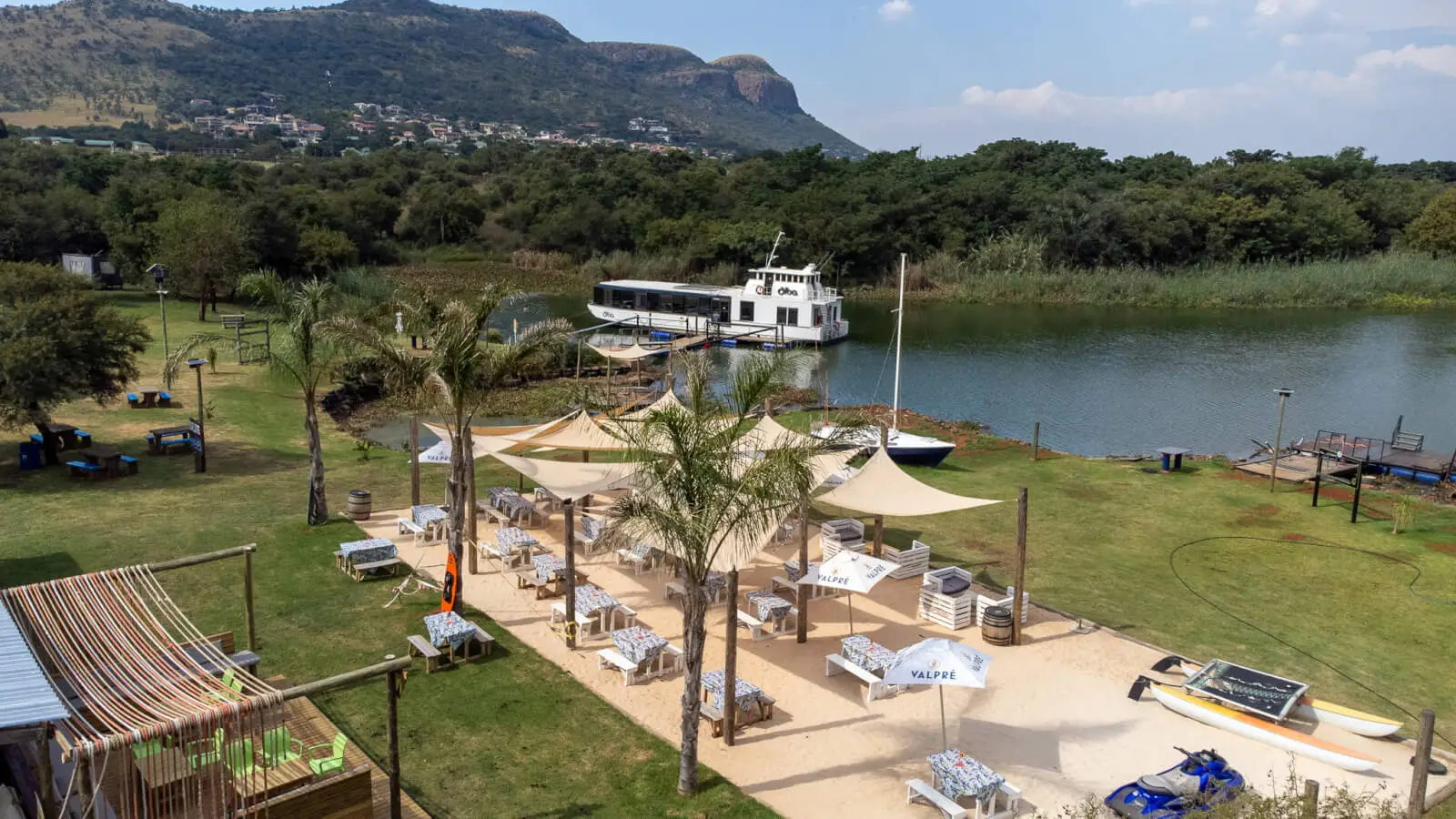 Harties Harbour from the air: the beach café under its sails, the jetty and the dam