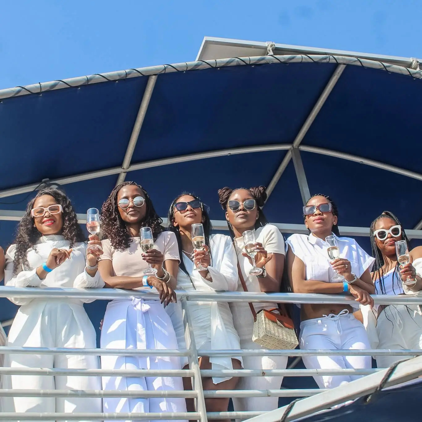 Cruise & harbour activities